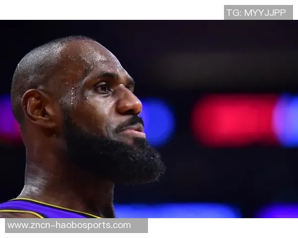 雷迪克谈詹姆斯训练状态称其每天坚持锻炼保持最佳状态