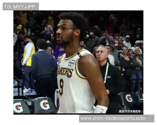 夸梅建议布朗尼学习基德技巧先适应三分再练习突破能力