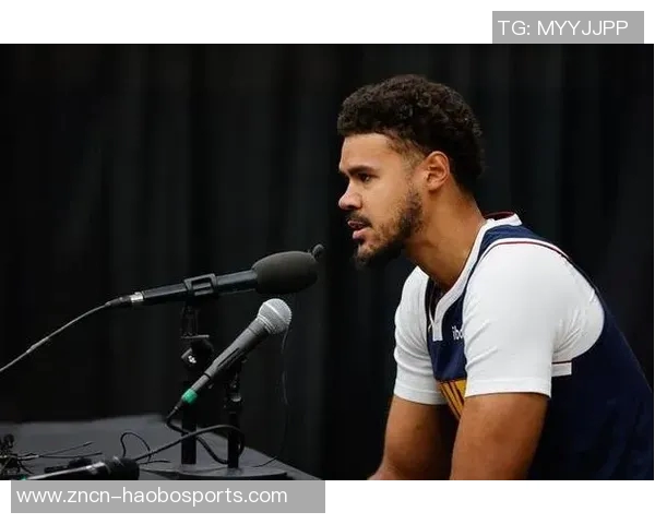 阿德尔曼批评C约翰逊放弃投篮以迎合球队风格的做法