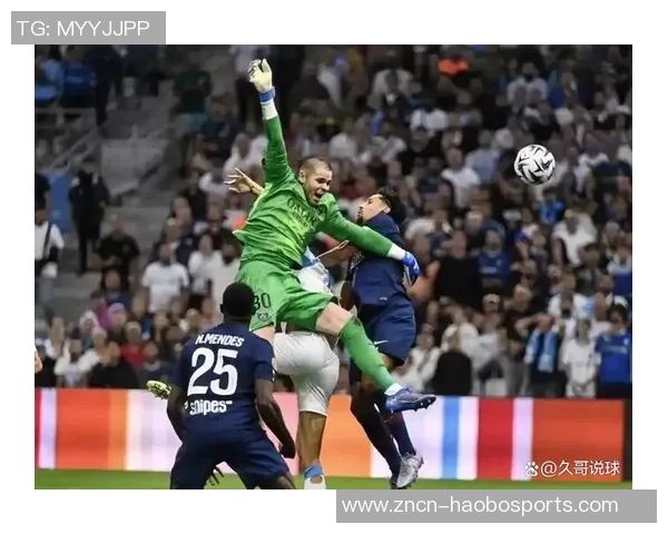 马赛后卫阿格德机场遭球迷袭击险遭扇脸事件引发关注