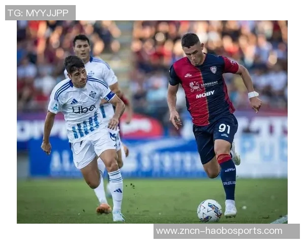 瓦拉内社媒晒与温格亨利合照观战科莫尤文重温足球传奇时刻